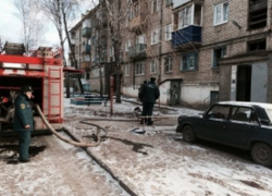 Неосторожное курение вызвало пожар в четырехэтажном доме в Воронеже