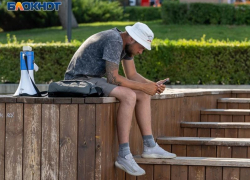 Поход в театр на свидание с девушкой из интернета стоил воронежцу более 100 тысяч рублей