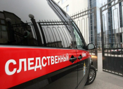 Во время пьянки в Воронежской области рецидивист изрезал шею собутыльника