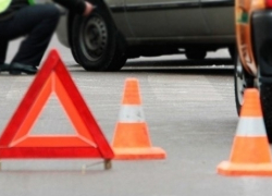 В Воронеже мужчина от удара иномарки отлетел в припаркованное авто