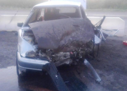  Последствия лобового столкновения ВАЗ и Mazda на М-4 «Дон» попали на фото