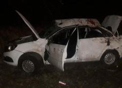 Мокрый асфальт довел до аварии с "перевертышем" в Воронежской области