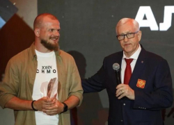 Лучшим нападающим сезона стал воспитанник воронежского хоккейного клуба 