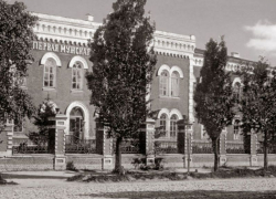 Губернская гимназия, располагавшаяся в красивейшем здании, 217 лет назад открылась в Воронеже 