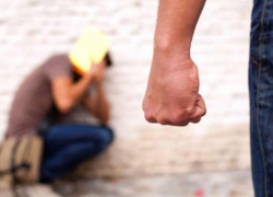 В Воронежской области рецидивист вымогал деньги у приятеля