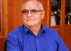 Один из старожилов воронежского строительства Иван Куликов отмечает 73-й день рождения