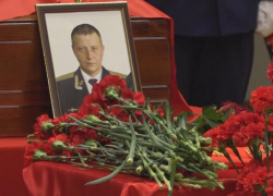 Две главные цели в жизни погибшего в Сирии штурмана назвали на панихиде в Воронеже