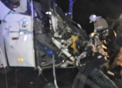 Опубликовано видео с места смертельного ДТП с фурой и автобусом на воронежской трассе