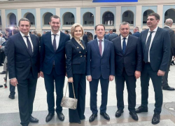 Бывший вице-губернатор Воронежской области засветился на фото с бывшим губернатором