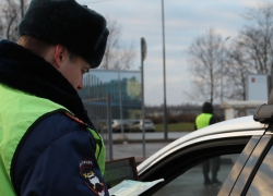 В Воронеже поймали водителя Mercedes, сбившего полицейского на Вогрэсе 