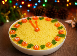 Что приготовить к Новому году: салат "Часы"