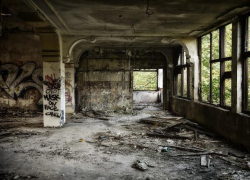 Тело 14-летнего мальчика нашли в нежилом здании в Воронеже