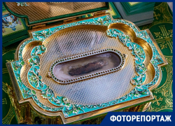 Как выглядят мощи Сергия Радонежского, поклониться которым пришли тысячи воронежцев