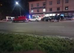 Последствия ДТП с пятью машинами показали в Воронеже