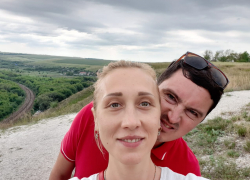 Иванна Ермолаева поздравляет мужа Артема с юбилеем 