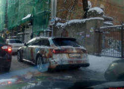 Элитный спорткар Audi в ржавом стиле заметили в Воронеже 