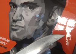 Мужчине приставили нож к горлу при попытке продать телефон в Воронеже 