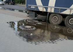 «Из земли бьет фонтан»: жителей воронежского микрорайона ВАИ на день оставили без воды
