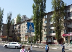 Две многоэтажки на улице Моисеева в Воронеже жили месяц без горячей воды по вине «укашки»