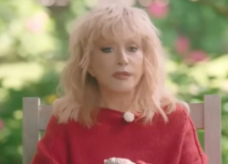 Пенсионерка из Лисок хочет отсудить у Аллы Пугачевой 15 млн рублей за слова о Путине и армии