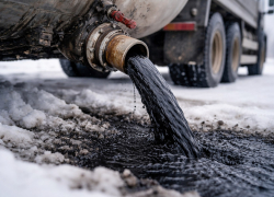 Воронежское минприроды и полиция ищут загадивших почву ассенизаторов