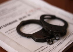 Застрявшие в 90-х воронежцы требовали у бизнесвумен 2 млн 