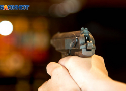 Девушки устроили ночную стрельбу в воронежском ЖК