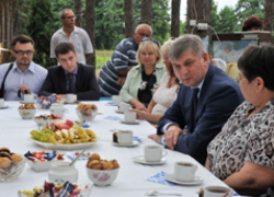 Александр Гусев пообещал жителям Масловки сделать дороги, построить поликлинику и провести воду