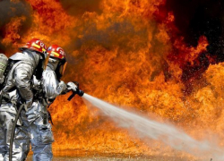 Спасатели экстренно эвакуировали жителей воронежской пятиэтажки