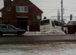 Под Воронежем водитель ритуального ПАЗика погиб в ДТП по дороге на кладбище