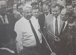 Многотысячный протестный митинг собирал Борис Ельцин в Воронеже