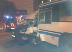 В Воронеже автобус №80 врезался в маршрутку: 5 человек пострадали