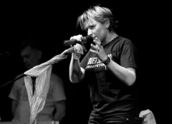 Лидер «Ночных снайперов» Диана Арбенина встретится с поклонниками и презентует свои книги 