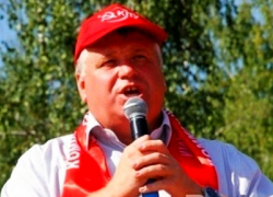 Народный доход показал воронежский депутат-коммунист Андрей Рогатнев