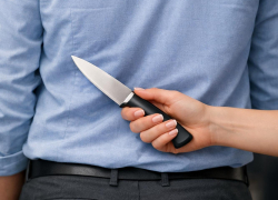 Женщина воткнула нож в спину сожителю под Воронежем