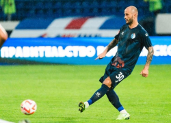 Защитник «Факела» сломал ребро во время Кубка России