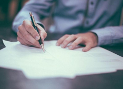 Подписи живых и мертвых воронежцев ради выгоды подделали коммунальщики