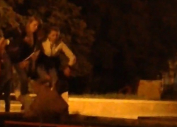 Воронежские полицейские заинтересовались видео с жестоким избиением мужчины компанией хулиганок