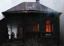 Тела загадочно погибшей семьи воронежцев обнаружили в сгоревшем доме
