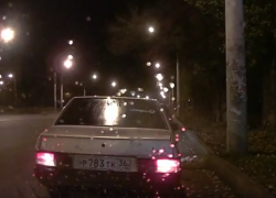 Нелепое вождение  привело к курьезной аварии в Воронеже