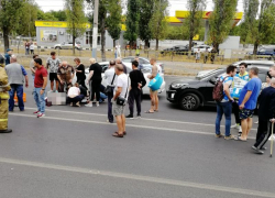 BMW сбила женщин и ребенка на переходе в Воронеже 
