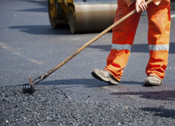 Женщина на Mercedes насмерть задавила рабочего в Воронежской области