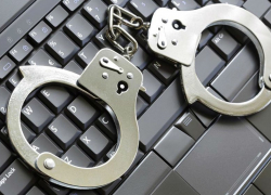 Около 1000 порно снимков детей распространил в интернете воронежец