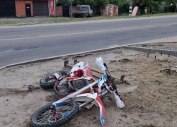 Пьяный мотоциклист едва не угробил себя и пассажира в Воронежской области