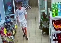 Нахальный поступок подростков попал на видео в Воронеже