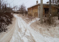 В компании «Воронежэнерго» прокомментировали ситуацию с коричневым снегом в Семилуках