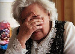 После беседы по телефону с карты воронежской пенсионерки пропало 115 тысяч