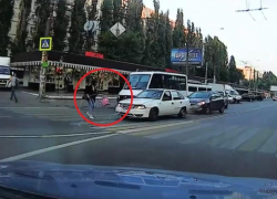 Шестое чувство пешехода спасло девушку от травм в Воронеже
