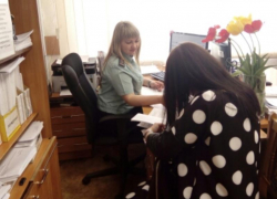 Мать лихача осудили за нападение на судебного пристава в Воронеже