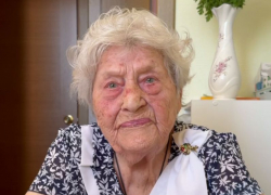 Четвертый прыжок с парашютом задумала 102-летняя бабушка, освобождавшая Воронеж